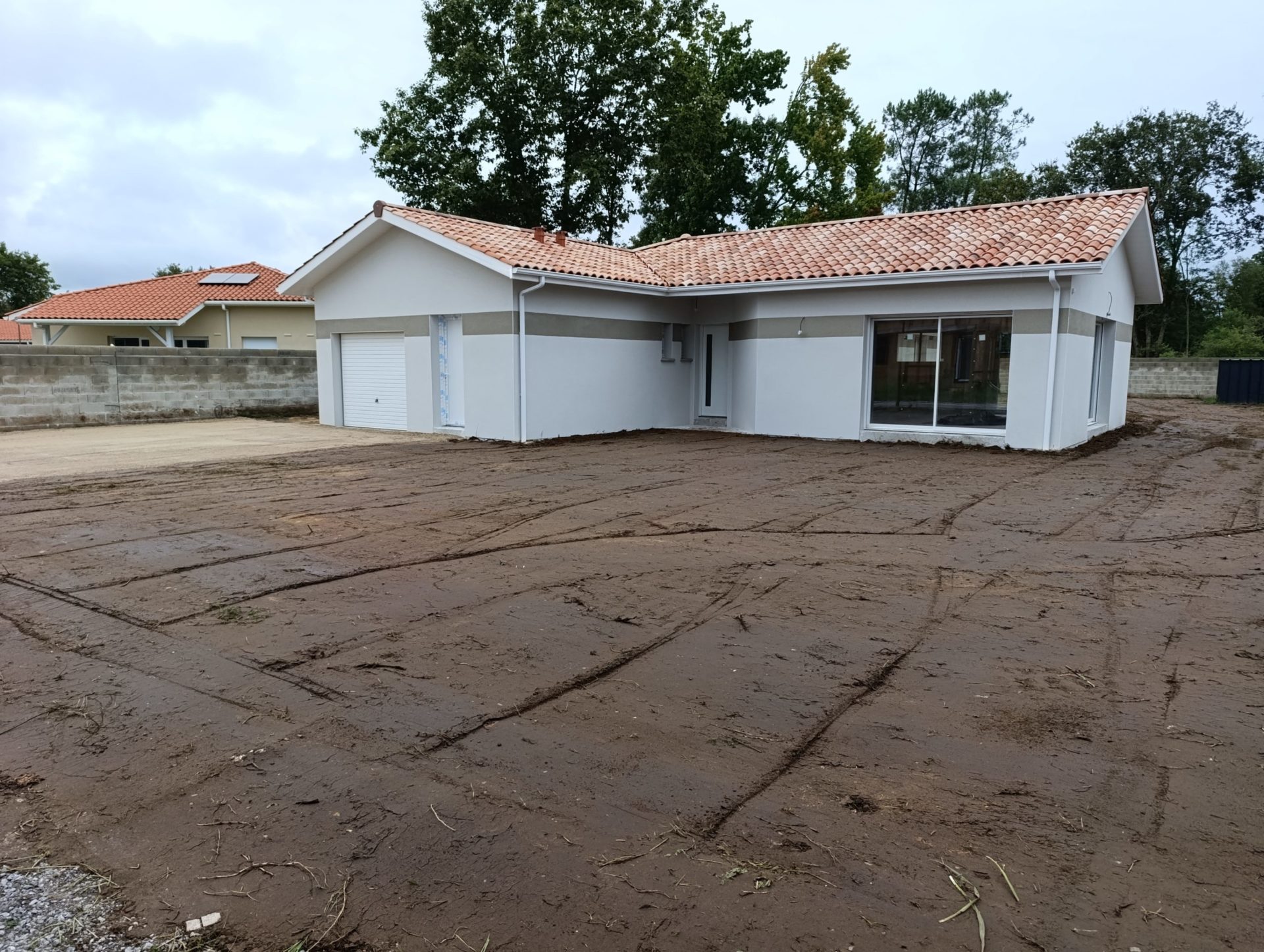 Création d'un chemin d'accès empierré dans les Landes